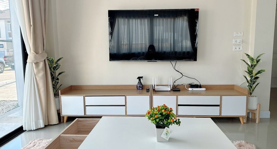 For rent 3 bedrooms house in San Kamphaeng, Chiang Mai