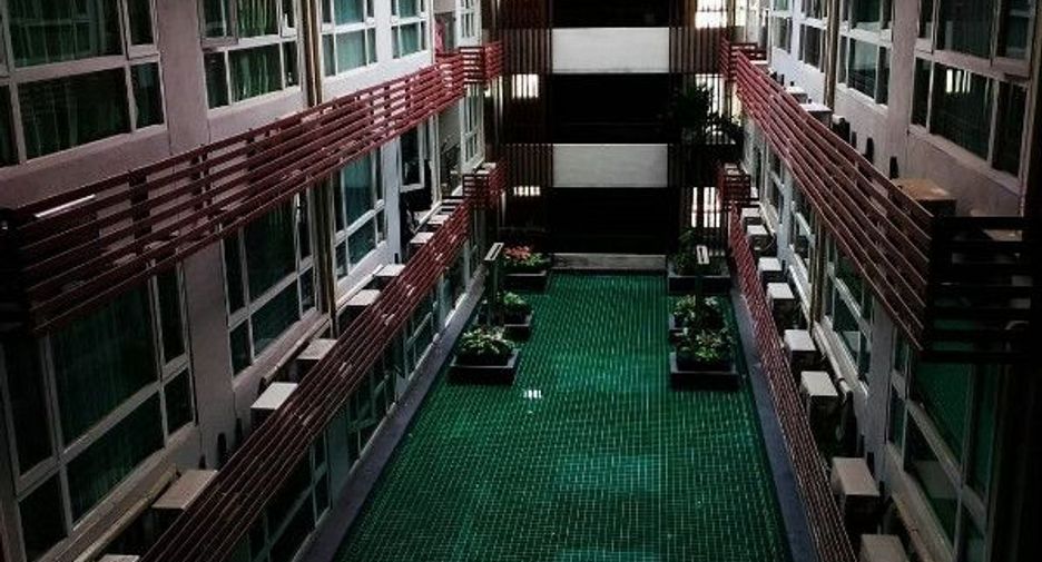 For sale 1 bed condo in Watthana, Bangkok