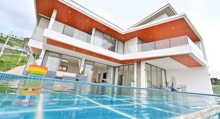 For rent 4 bedrooms villa in Ko Samui, Surat Thani