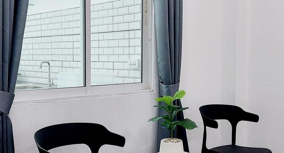 For rent 3 bedrooms townhouse in Mueang Chiang Mai, Chiang Mai