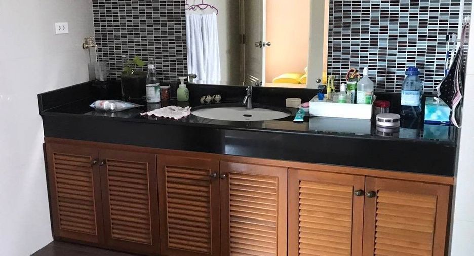 For sale 40 bedrooms retail Space in Samphanthawong, Bangkok
