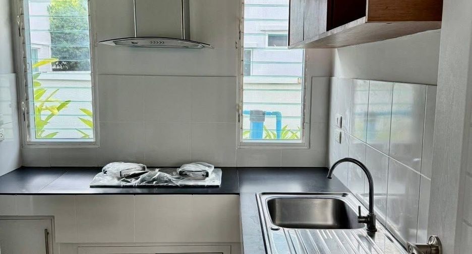 For rent 3 bedrooms house in Mueang Chiang Mai, Chiang Mai