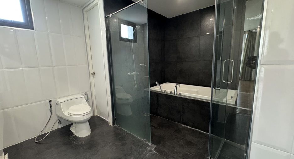 For sale 2 bedrooms condo in Mueang Chiang Mai, Chiang Mai