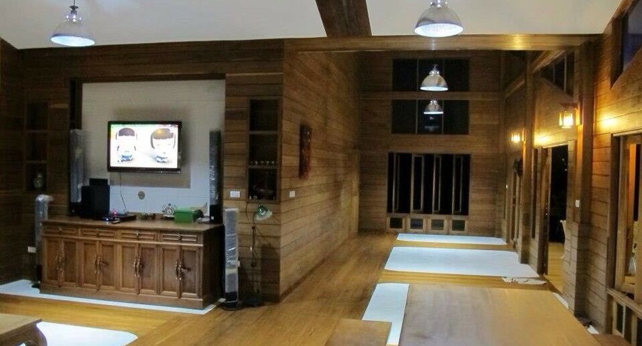 For sale 8 bedrooms house in Mae Taeng, Chiang Mai
