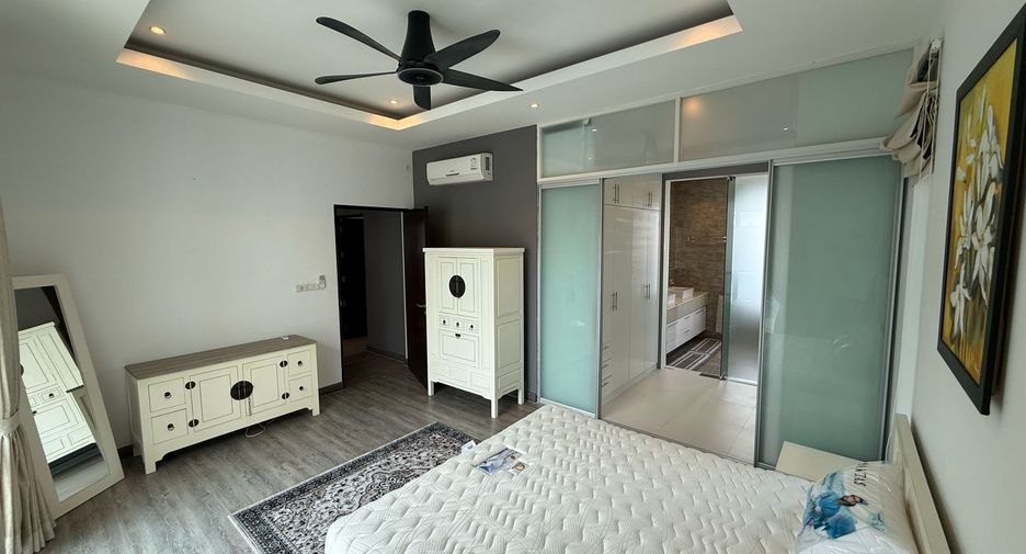 For sale 3 bedrooms villa in Hua Hin, Prachuap Khiri Khan