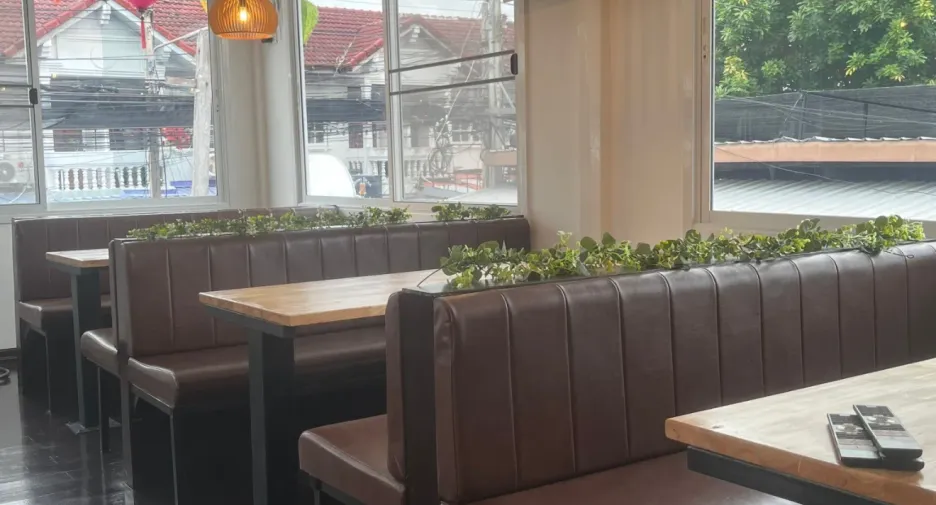 For sale 2 bedrooms retail Space in Hua Hin, Prachuap Khiri Khan