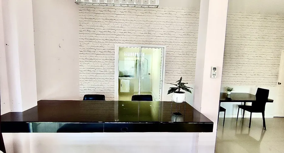 For rent 2 bedrooms house in San Kamphaeng, Chiang Mai
