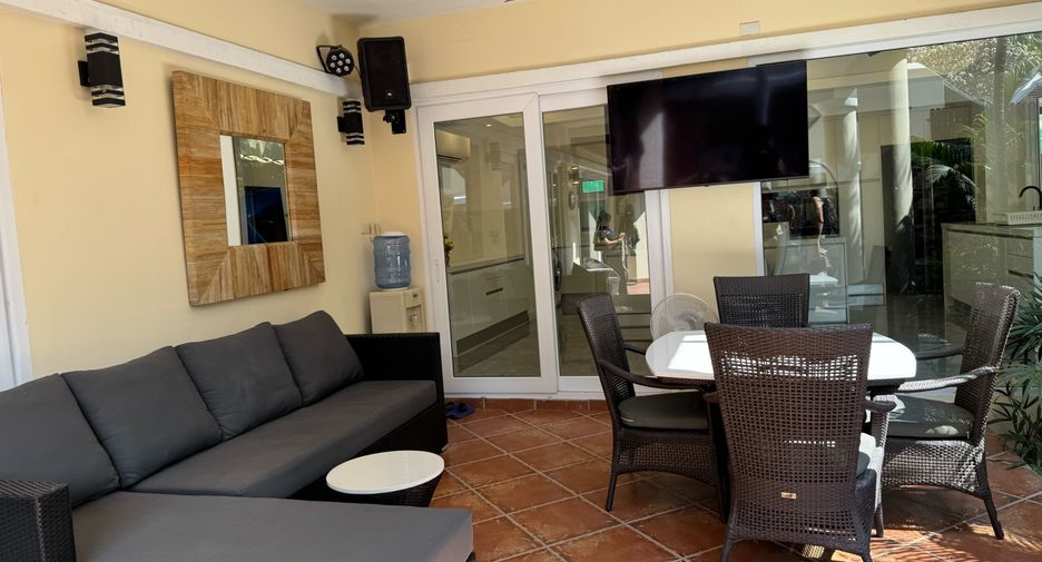 For sale 4 bedrooms house in Bang Lamung, Chonburi