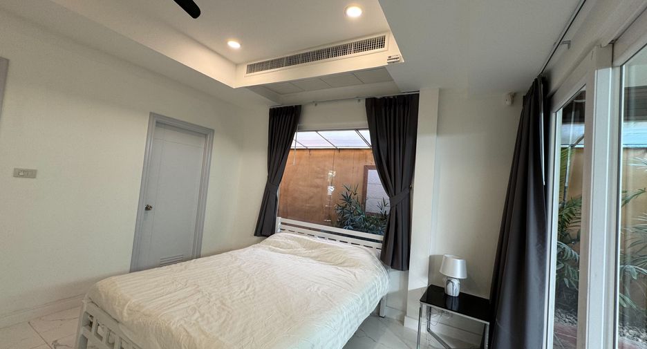 For sale 4 bedrooms house in Bang Lamung, Chonburi