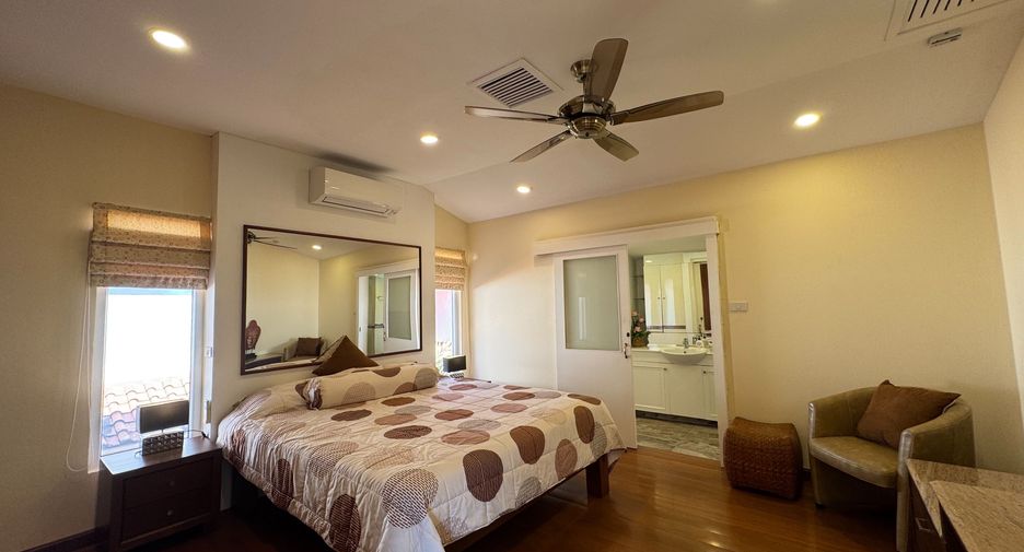 For sale 4 bedrooms house in Bang Lamung, Chonburi