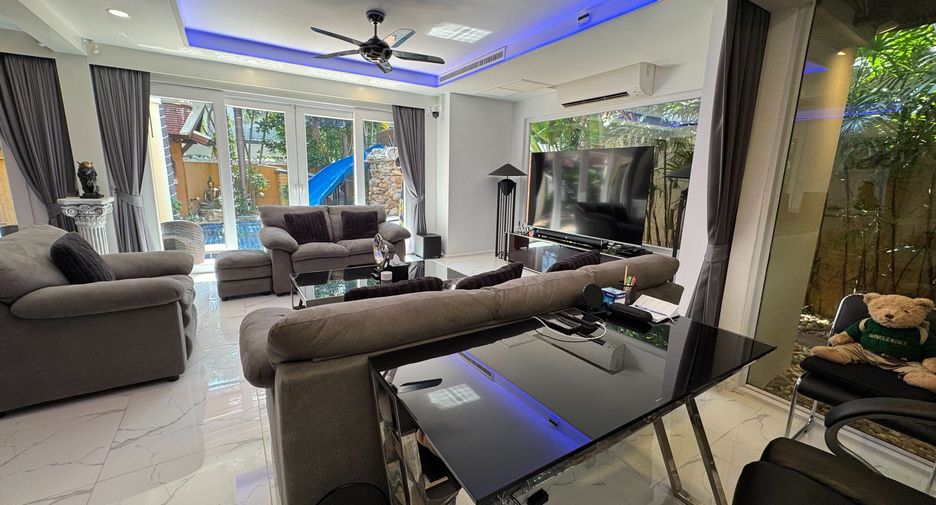 For sale 4 bedrooms house in Bang Lamung, Chonburi