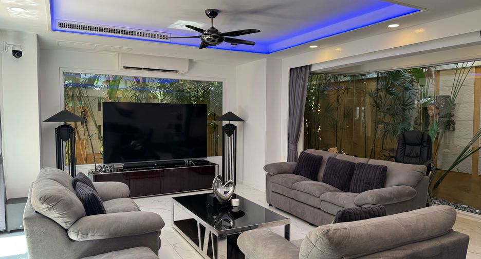For sale 4 bedrooms house in Bang Lamung, Chonburi