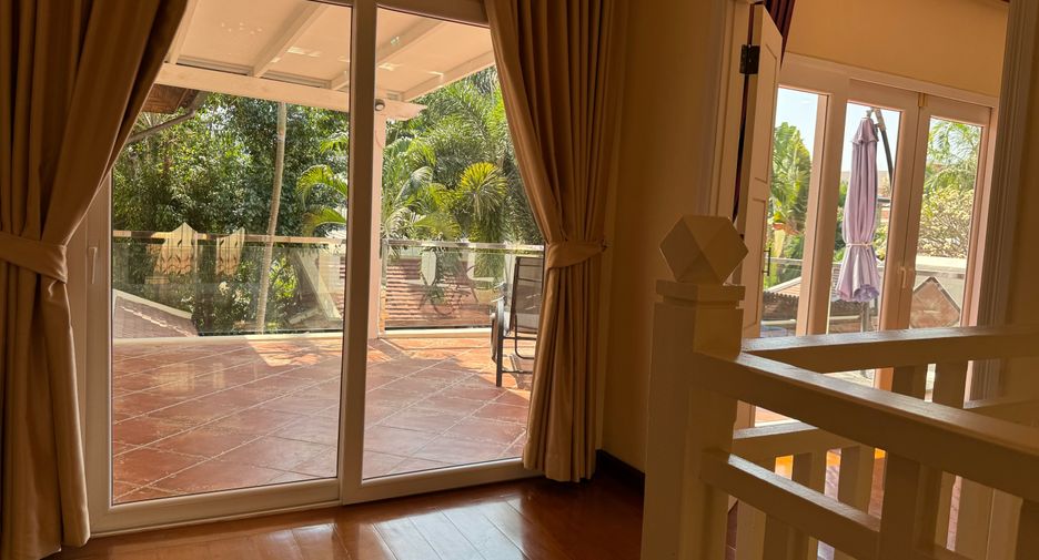 For sale 4 bedrooms house in Bang Lamung, Chonburi
