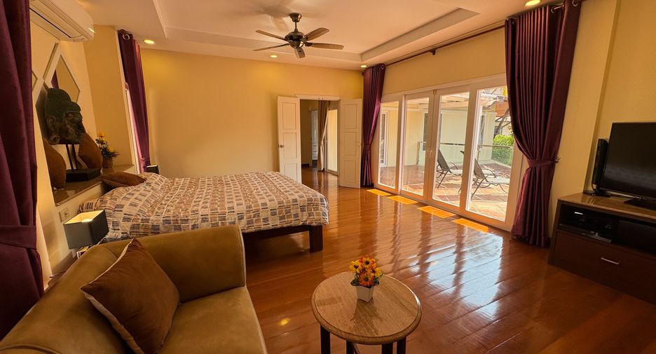 For sale 4 bedrooms house in Bang Lamung, Chonburi