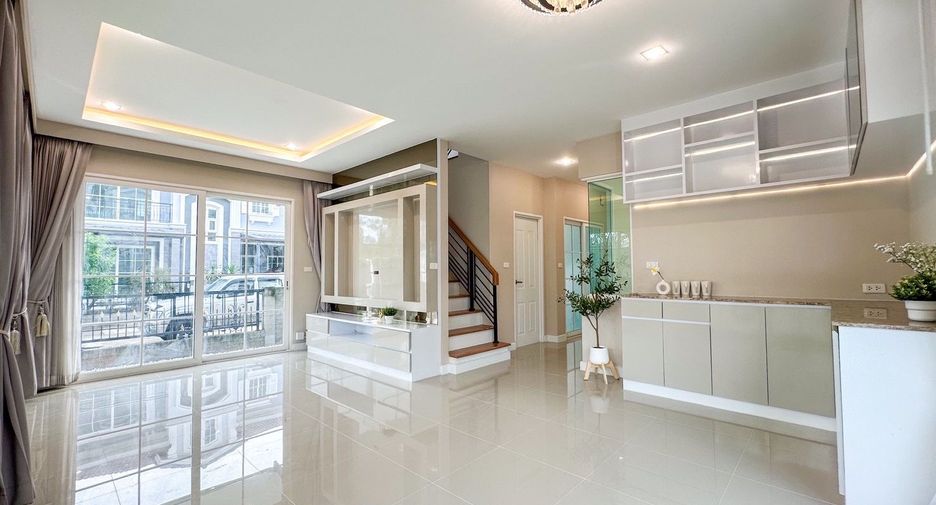 For sale 4 bedrooms house in Chom Thong, Bangkok