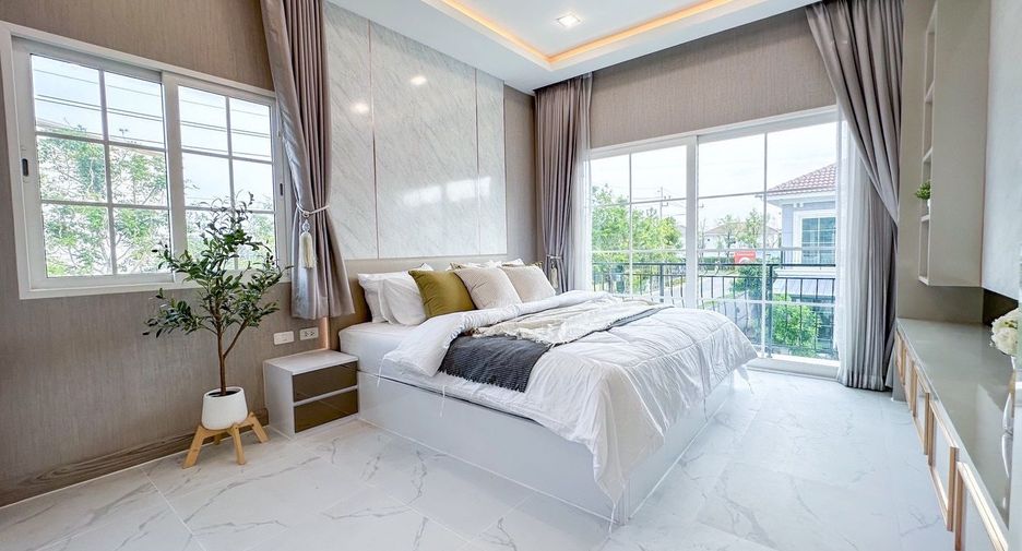 For sale 4 bedrooms house in Chom Thong, Bangkok