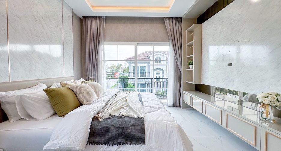 For sale 4 bedrooms house in Chom Thong, Bangkok