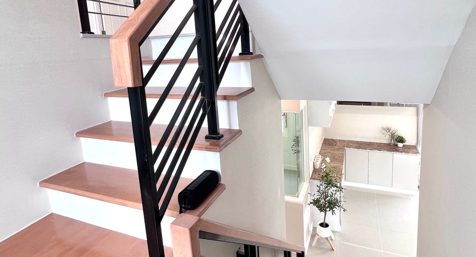 For sale 4 bedrooms house in Chom Thong, Bangkok