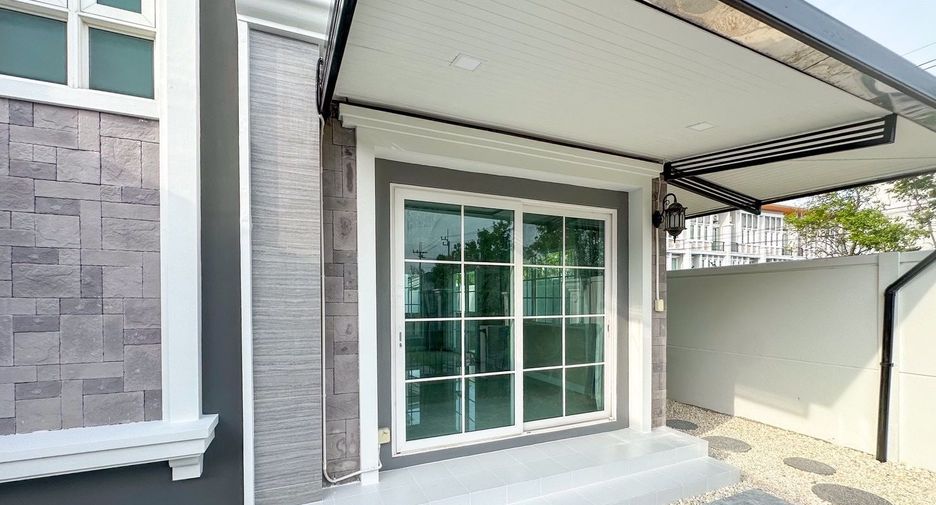 For sale 4 bedrooms house in Chom Thong, Bangkok
