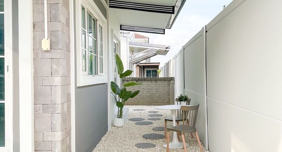 For sale 4 bedrooms house in Chom Thong, Bangkok