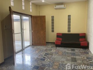 À vendre et à louer 6 chambres maison à Mueang Chiang Mai, Chiang Mai