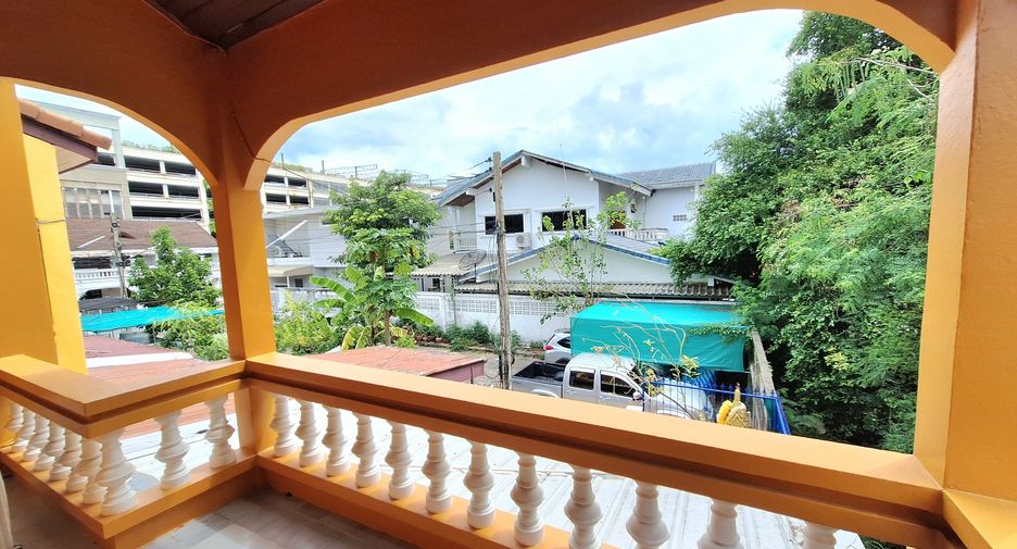 For rent 2 bedrooms townhouse in Hua Hin, Prachuap Khiri Khan