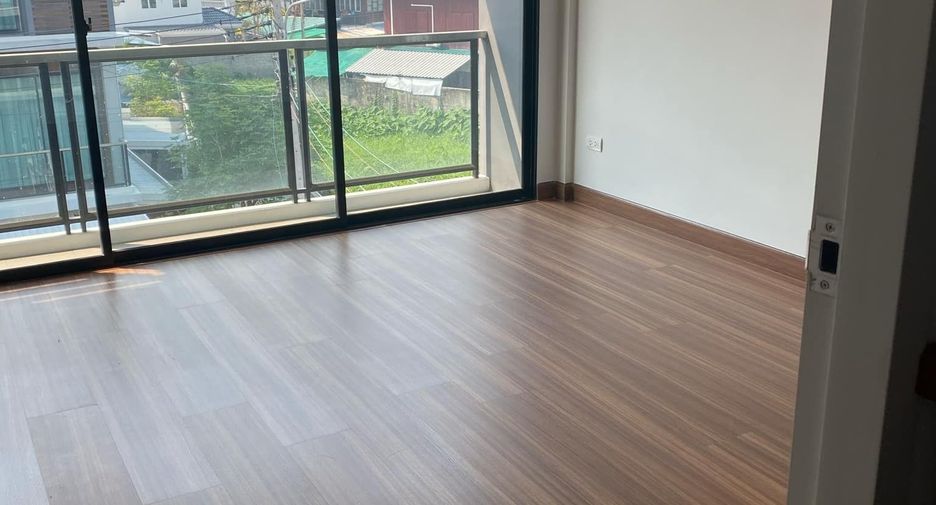 For sale 3 bedrooms townhouse in Mueang Chiang Mai, Chiang Mai
