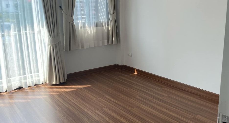 For sale 3 bedrooms townhouse in Mueang Chiang Mai, Chiang Mai