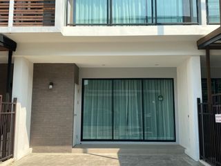 For sale 3 bedrooms townhouse in Mueang Chiang Mai, Chiang Mai