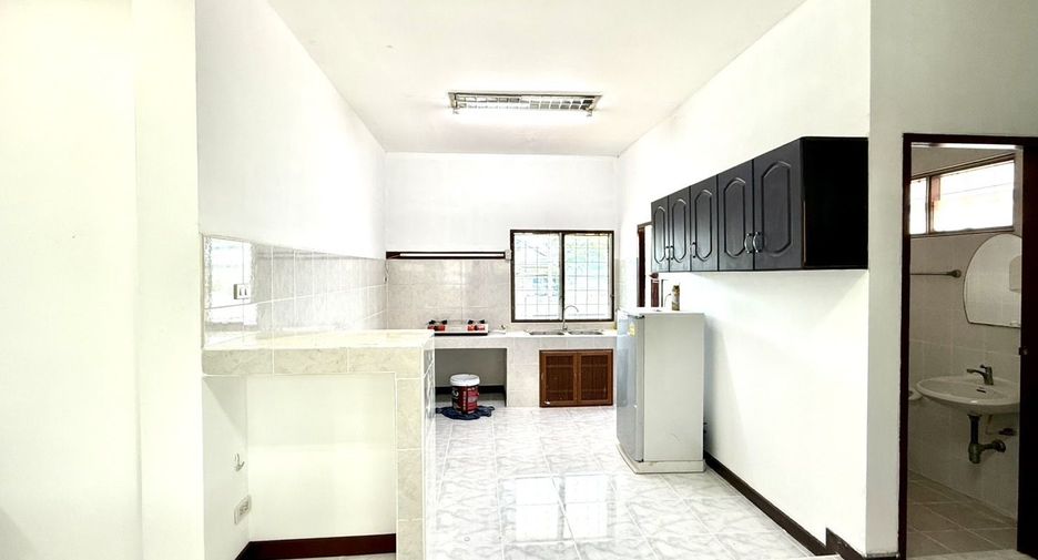 For rent 2 bedrooms house in Mueang Chiang Mai, Chiang Mai