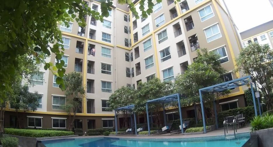 For sale 1 bed condo in Si Racha, Chonburi