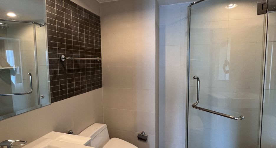 For sale and for rent 1 bed condo in Watthana, Bangkok