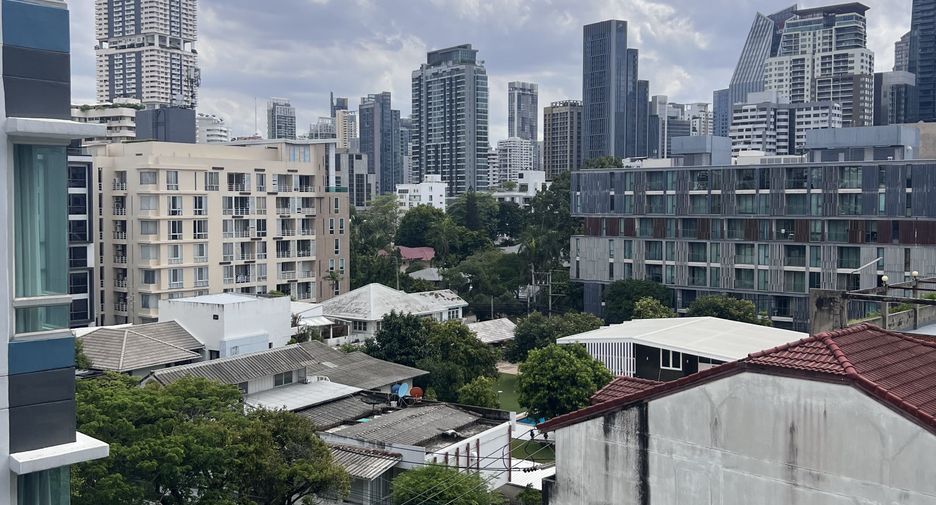 For sale and for rent 1 bed condo in Watthana, Bangkok