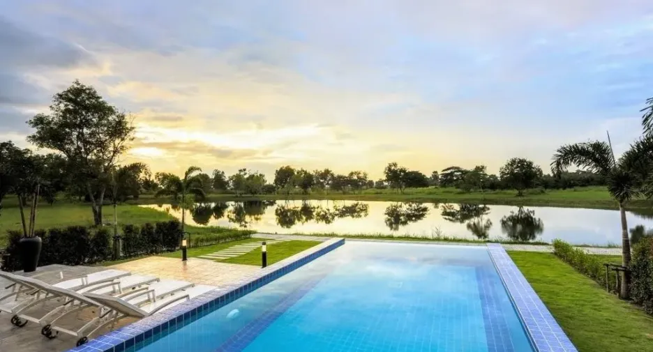 For sale 4 bedrooms villa in Hua Hin, Prachuap Khiri Khan