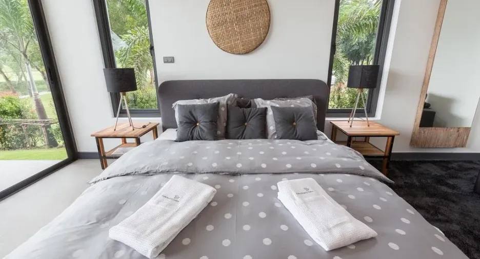 For sale 4 bedrooms villa in Hua Hin, Prachuap Khiri Khan