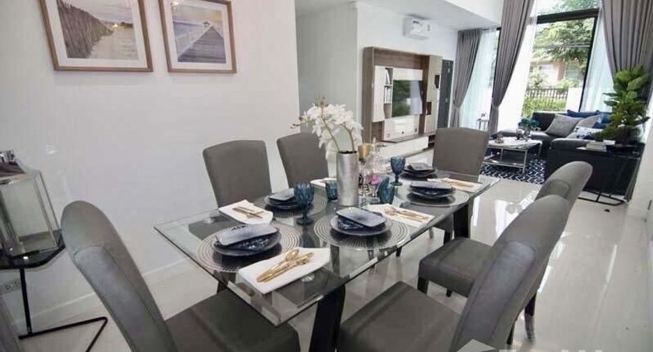 Villa zum Kauf mit 4 Zimmer in Mueang Chiang Mai, Chiang Mai
