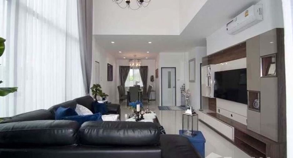 For sale 4 bedrooms villa in Mueang Chiang Mai, Chiang Mai