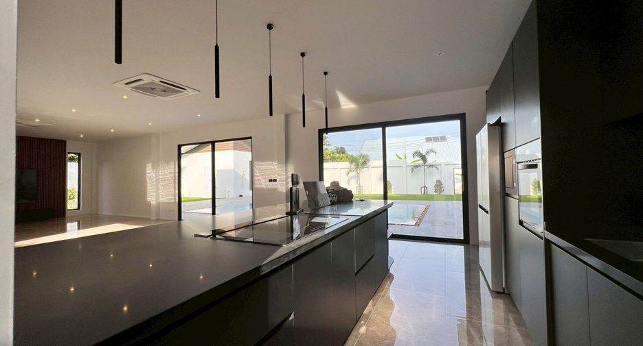 For sale 3 ベッドルーム villa in Hua Hin, Prachuap Khiri Khan