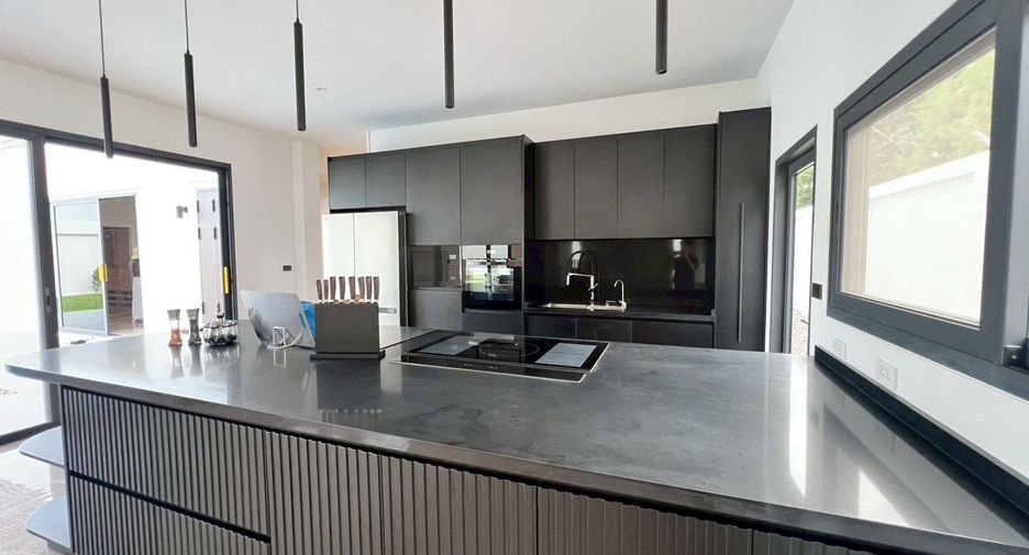 For sale 3 ベッドルーム villa in Hua Hin, Prachuap Khiri Khan