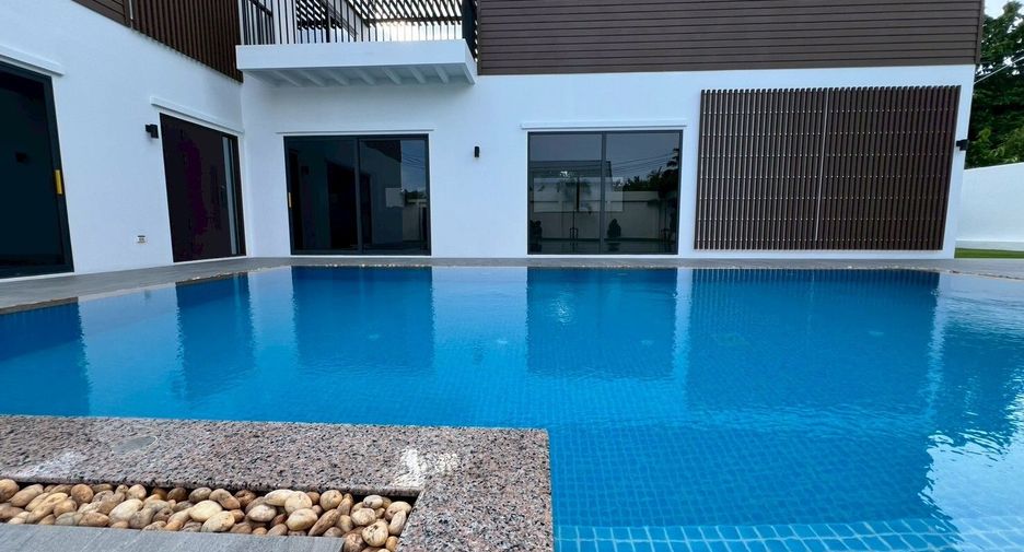 For sale 3 ベッドルーム villa in Hua Hin, Prachuap Khiri Khan