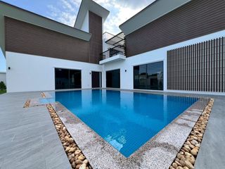 For sale 3 ベッドルーム villa in Hua Hin, Prachuap Khiri Khan