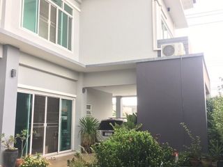 For sale 4 bedrooms house in Khan Na Yao, Bangkok