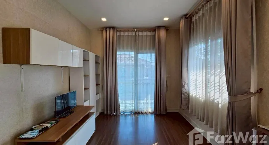 For sale 3 bedrooms house in Mueang Pathum Thani, Pathum Thani