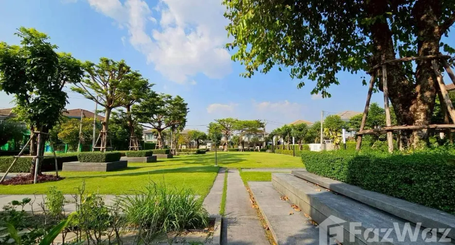 For sale 3 bedrooms house in Mueang Pathum Thani, Pathum Thani