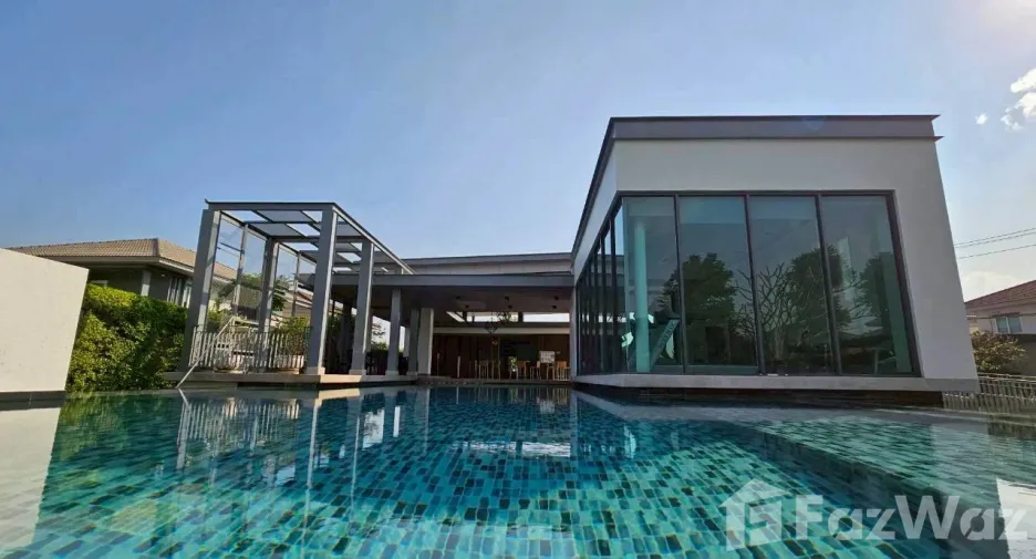 For sale 3 bedrooms house in Mueang Pathum Thani, Pathum Thani