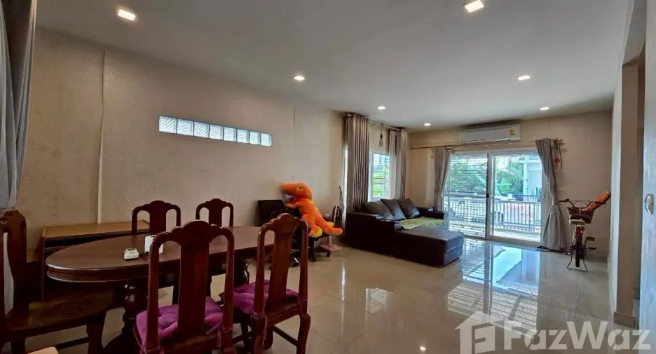 For sale 3 bedrooms house in Mueang Pathum Thani, Pathum Thani