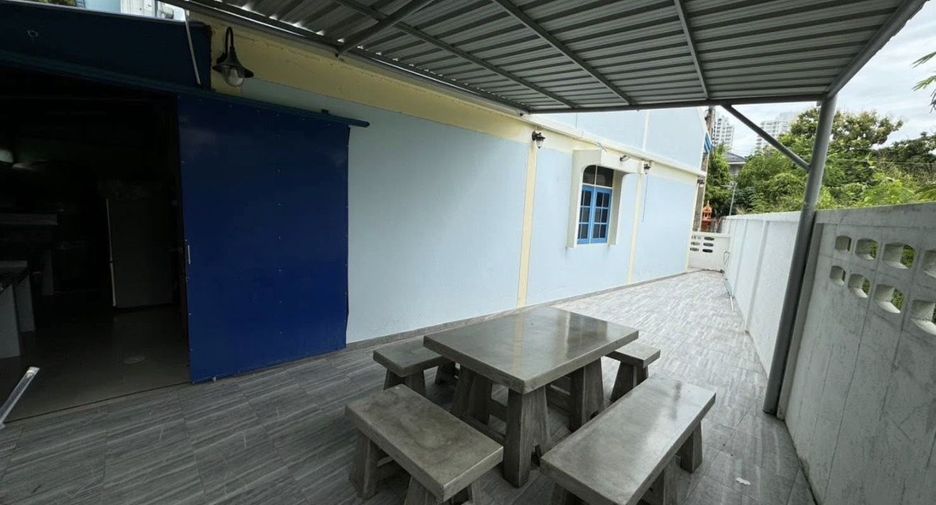 For rent 3 bedrooms townhouse in Hua Hin, Prachuap Khiri Khan