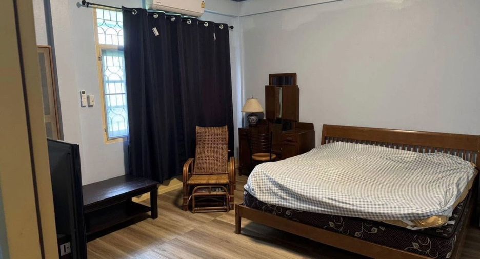 For rent 3 bedrooms townhouse in Hua Hin, Prachuap Khiri Khan