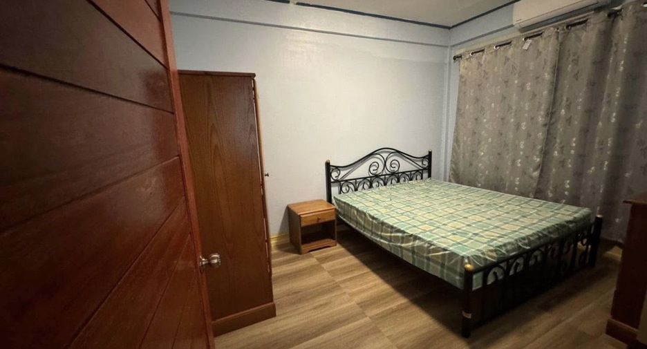 For rent 3 bedrooms townhouse in Hua Hin, Prachuap Khiri Khan