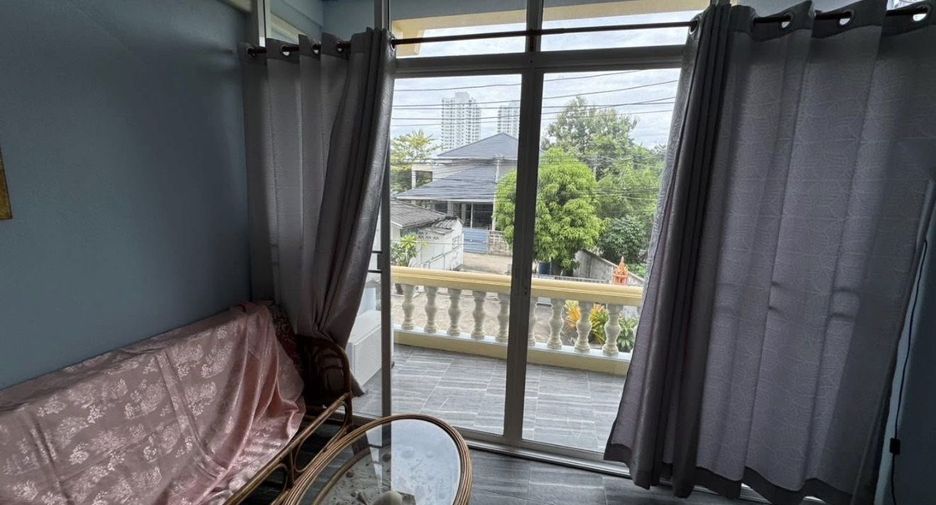 For rent 3 bedrooms townhouse in Hua Hin, Prachuap Khiri Khan